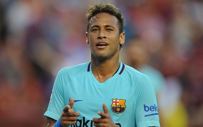 TVT体育焦点-伊萨克抽射打在后卫身上折射入网