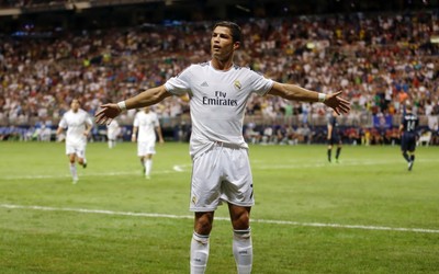 TVT体育动态-佩里西奇这传球穿透防线